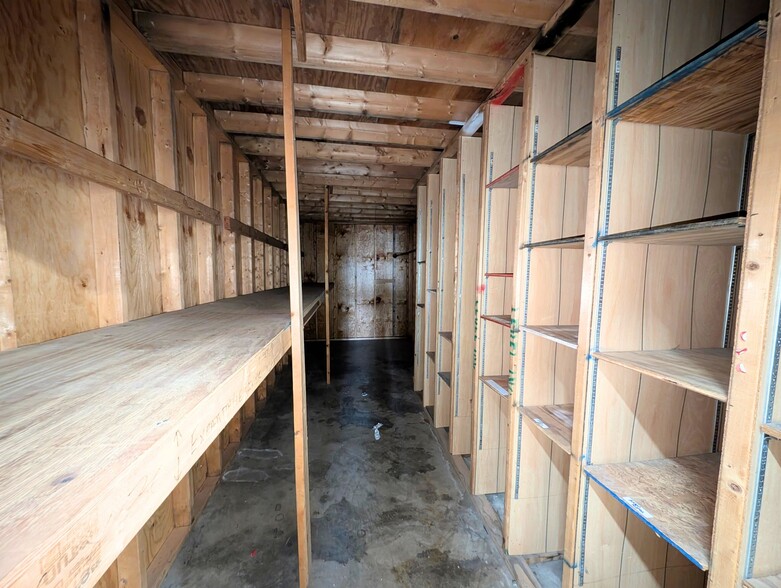 More Photos Of 309 Parker Ct SE, Leesburg Freestanding For Lease