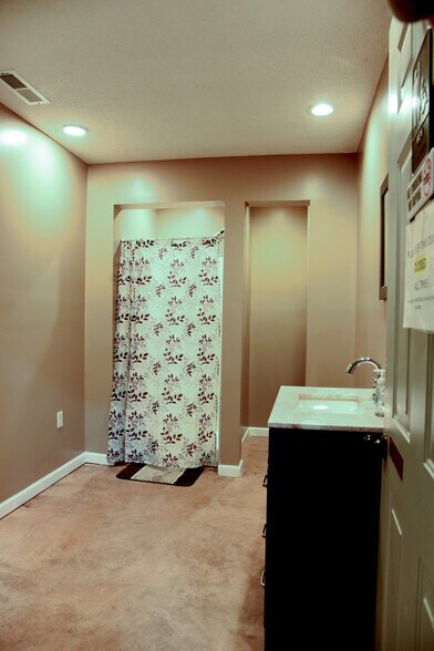 More Photos Of 101 E Byrd Rd, Hartselle Office For Lease