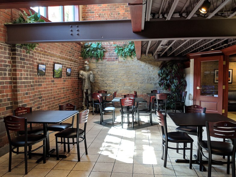 More Photos Of 144-156 E Liberty St, Wooster Storefront Retail Office For Lease