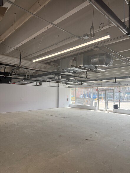 More Photos Of 39 Hanover St, Lebanon Office For Lease