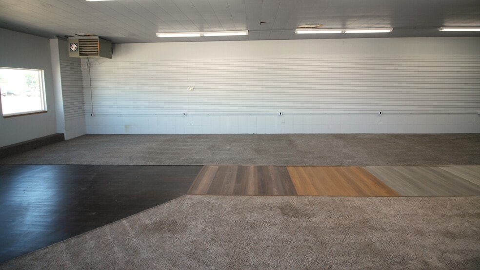 More Photos Of 805 W Main St, Sterling Auto Repair For Sale