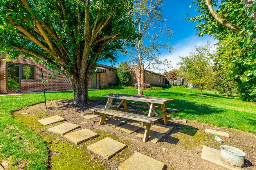 More Photos Of 932 Spring Creek Rd, Chattanooga Office For Sale