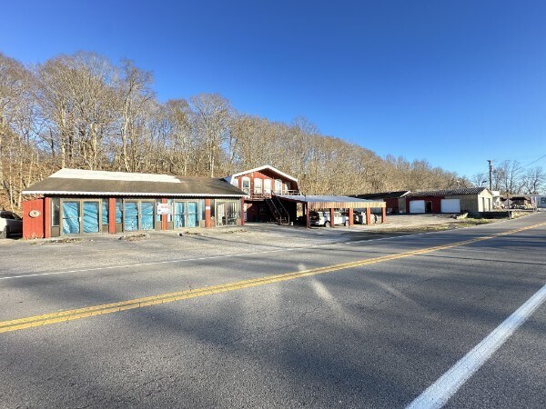 More Photos Of 304 Main St, Red Boiling Springs Industrial For Sale