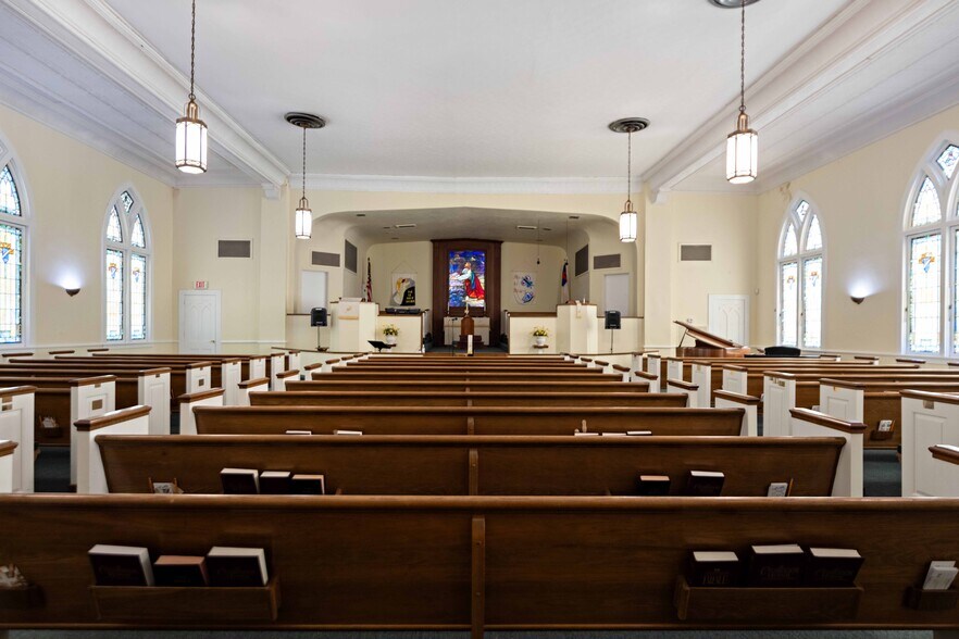 More Photos Of 1301 17th St, Columbus Specialty For Sale