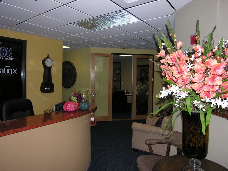 More Photos Of 300 Harding Blvd, Roseville Office For Lease