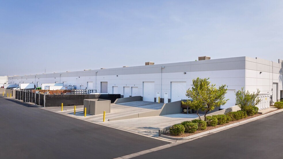 More Photos Of 3585 E Patrick Ln, Las Vegas Unknown For Lease