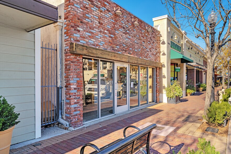 Primary Photo Of 24363 San Fernando Rd, Santa Clarita Freestanding For Sale