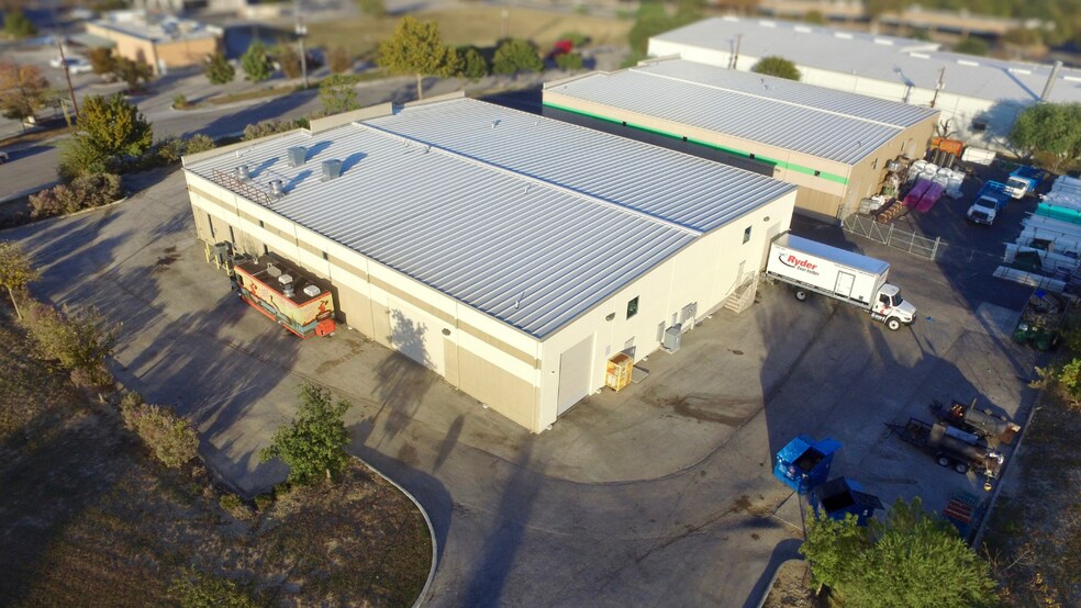 More Photos Of 5826 Hawk Springs Rd, San Antonio Warehouse For Sale