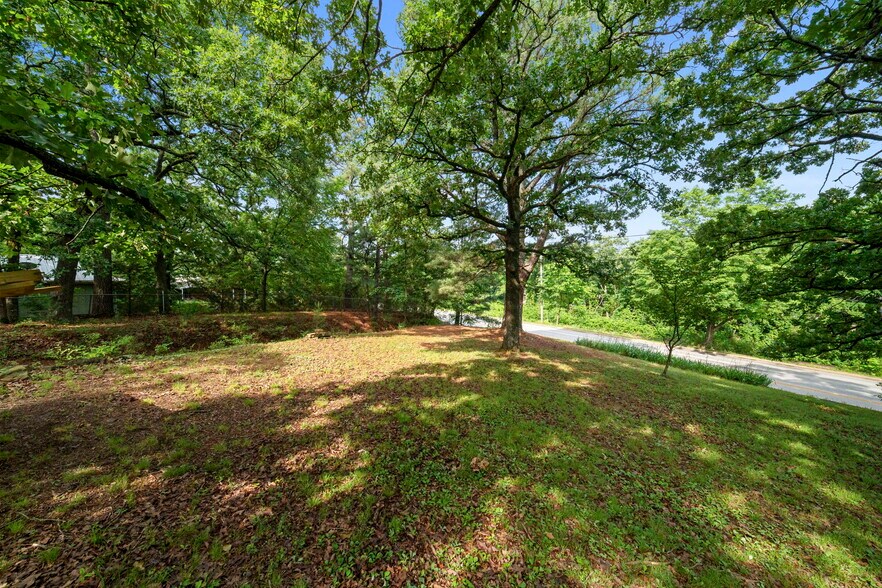 More Photos Of 1624 N Gregg Ave, Fayetteville Land For Sale