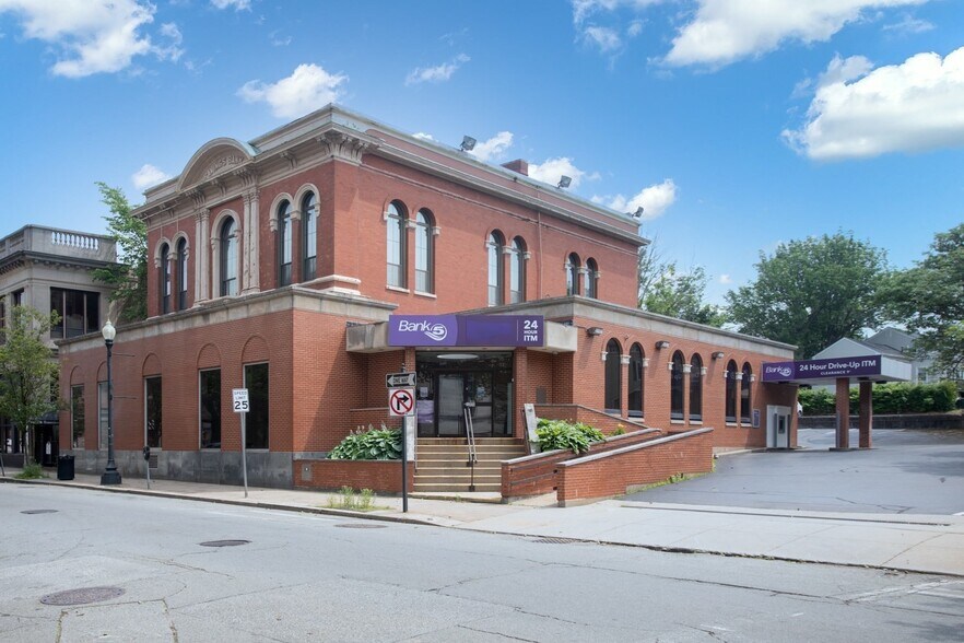 Primary Photo Of 141 N Main St, Fall River Medical For Lease