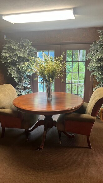 More Photos Of 569 Main St, Monroe Office For Lease