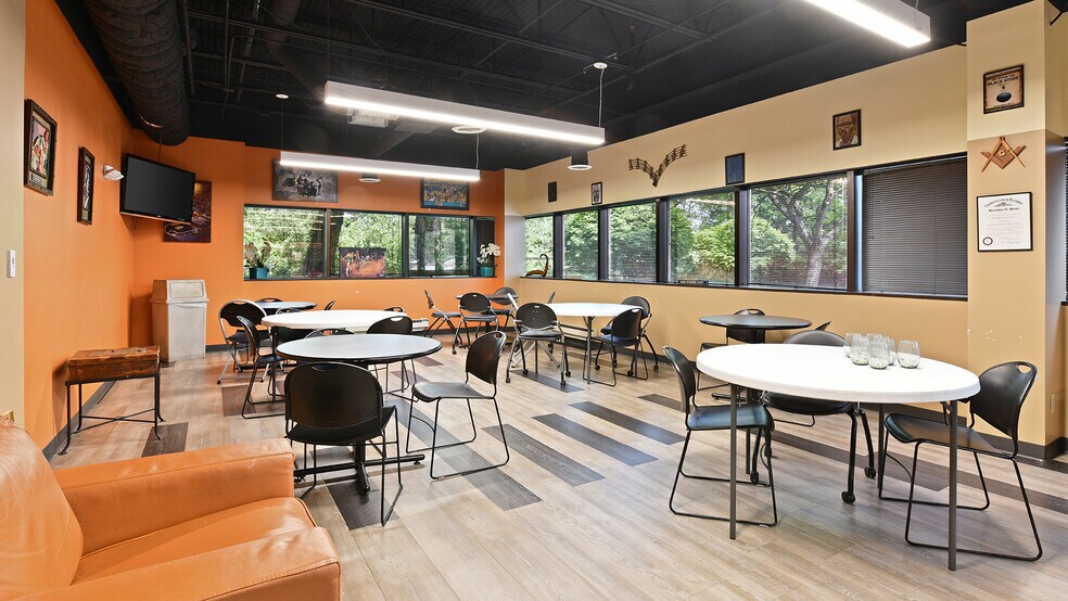 More Photos Of , Columbus Office For Sale