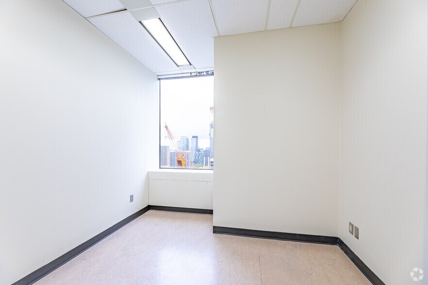 More Photos Of 2 Bloor St W, Toronto Office For Lease