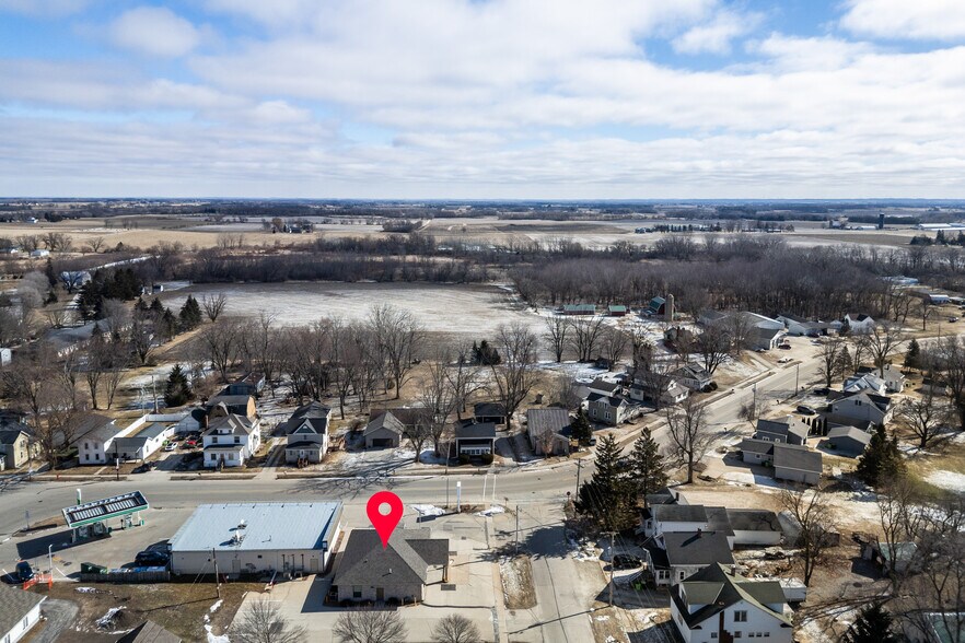 More Photos Of 102 S Woodward St, Brandon Service Station For Sale