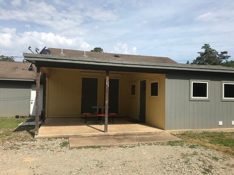 More Photos Of 115 Private Road 1301, Gladewater Manufactured Housing Mobile Home Park For Sale