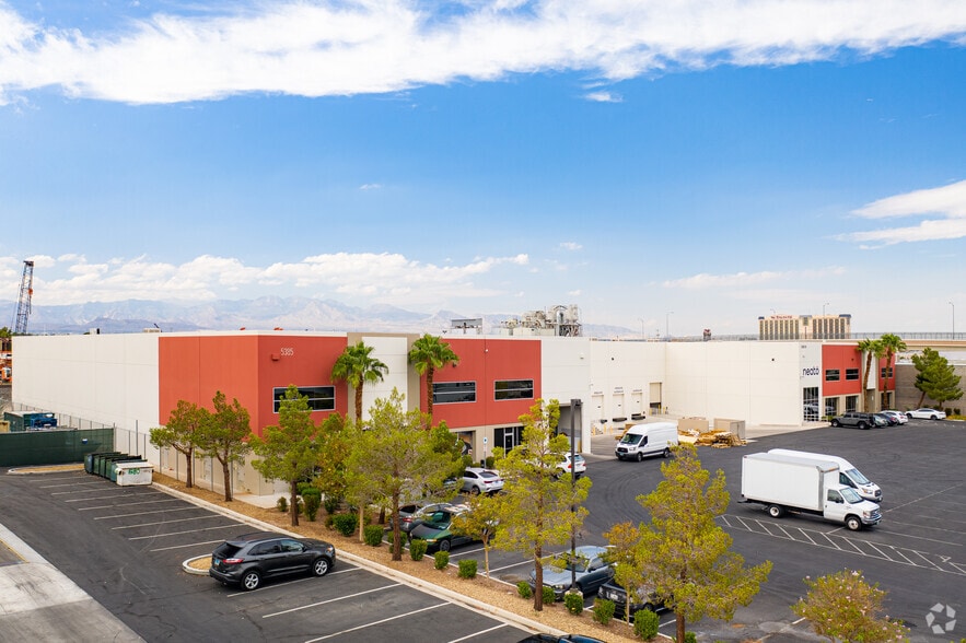 Primary Photo Of 5385 Wynn Rd, Las Vegas Distribution For Lease