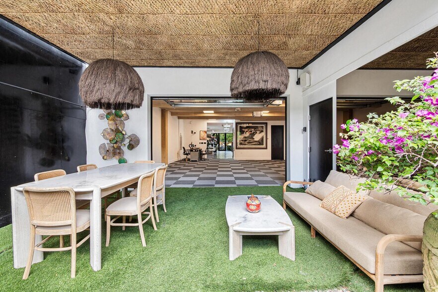 More Photos Of 5935 NE 2nd Ave, Miami Storefront Retail Office For Lease