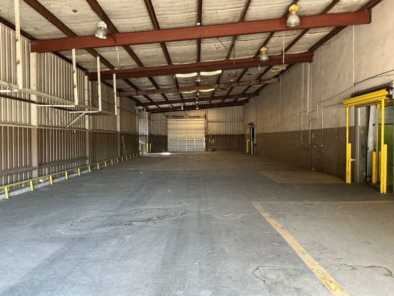 More Photos Of 908 Cecilia St, Alice Warehouse For Sale