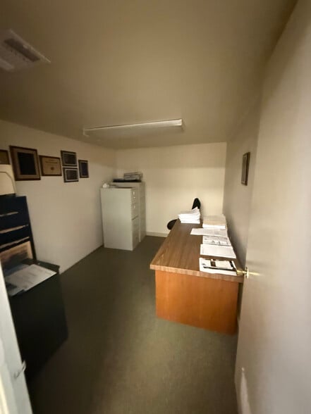 More Photos Of 108 E 1st St, Cameron General Retail For Sale