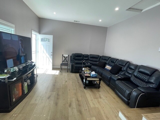 More Photos Of 10802 Crockett St, Sun Valley Apartments For Sale