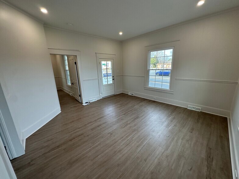 More Photos Of 159 Church St Ne, Concord Office Residential For Lease