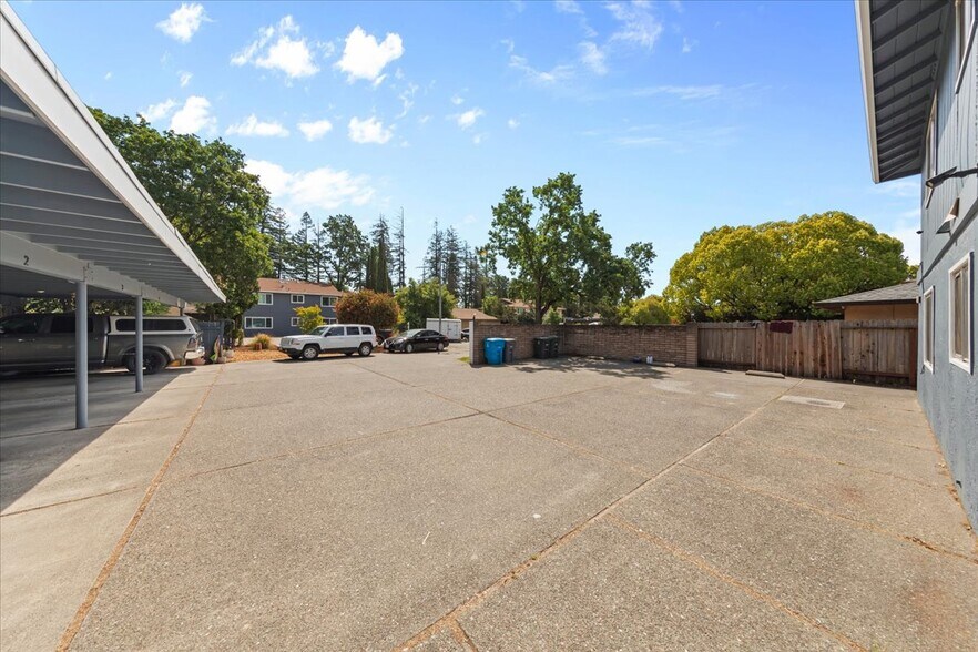 More Photos Of 2379 Heidi Pl, Santa Rosa Apartments For Sale