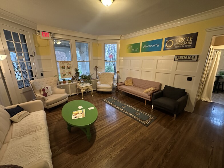 More Photos Of 800 E Walnut St, Springfield Office Residential For Sale