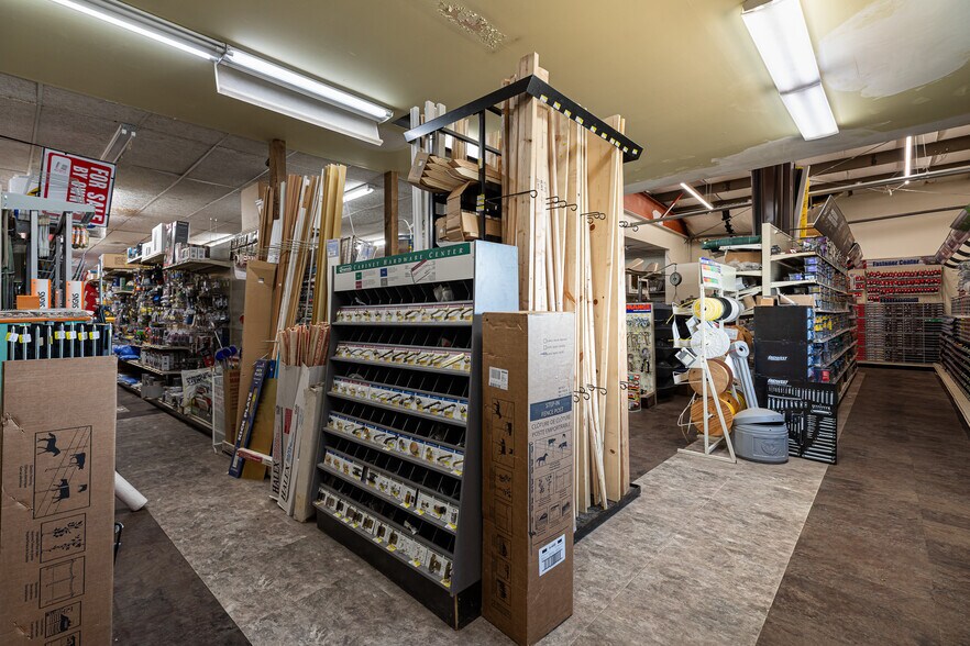 More Photos Of 723 E Highway 89, Kanab Storefront Retail Office For Sale
