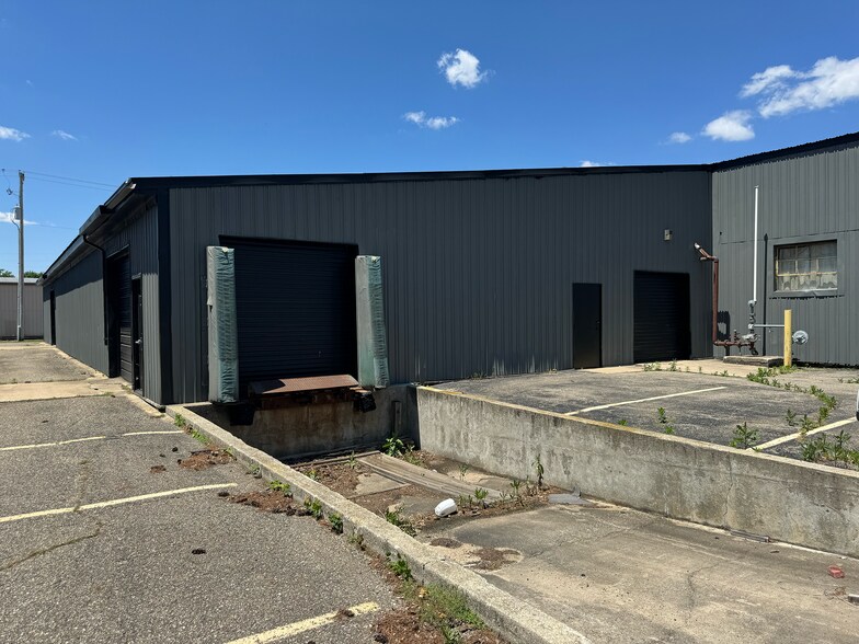 More Photos Of 403 S Jefferson St, Sturgis Manufacturing For Lease