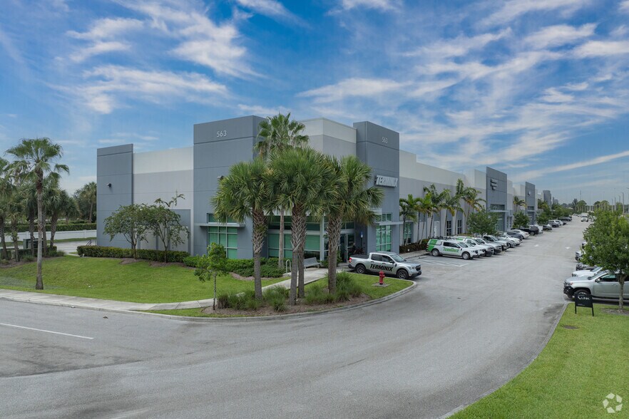 More Photos Of 563 N Cleary Rd, West Palm Beach Unknown For Lease