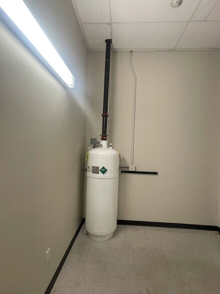 More Photos Of 871 Grier Dr, Las Vegas Light Distribution For Lease