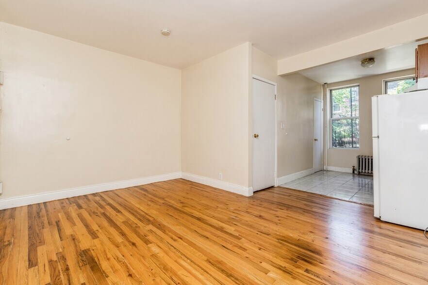 More Photos Of 4132 53rd St, Woodside Apartments For Sale