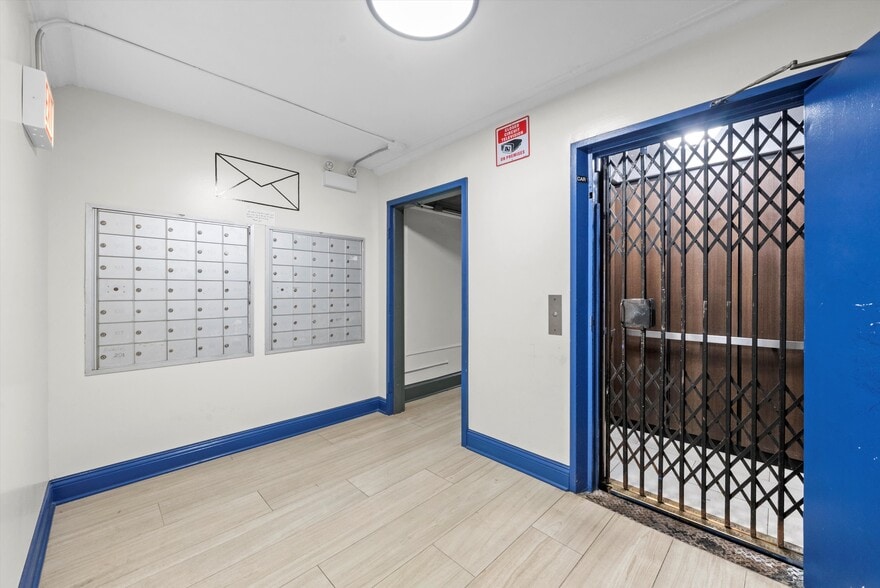 More Photos Of 5417 N Kenmore Ave, Chicago Apartments For Sale