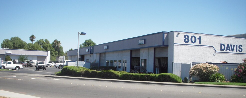 More Photos Of 801 Davis St, Vacaville Warehouse For Lease