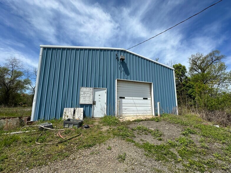 More Photos Of 157 Willow Rd, Dunkirk Auto Salvage Facility For Sale