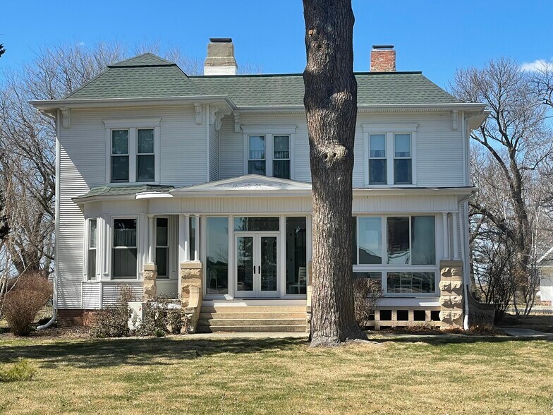 More Photos Of 14152 Highway K64, Whiting Specialty For Sale