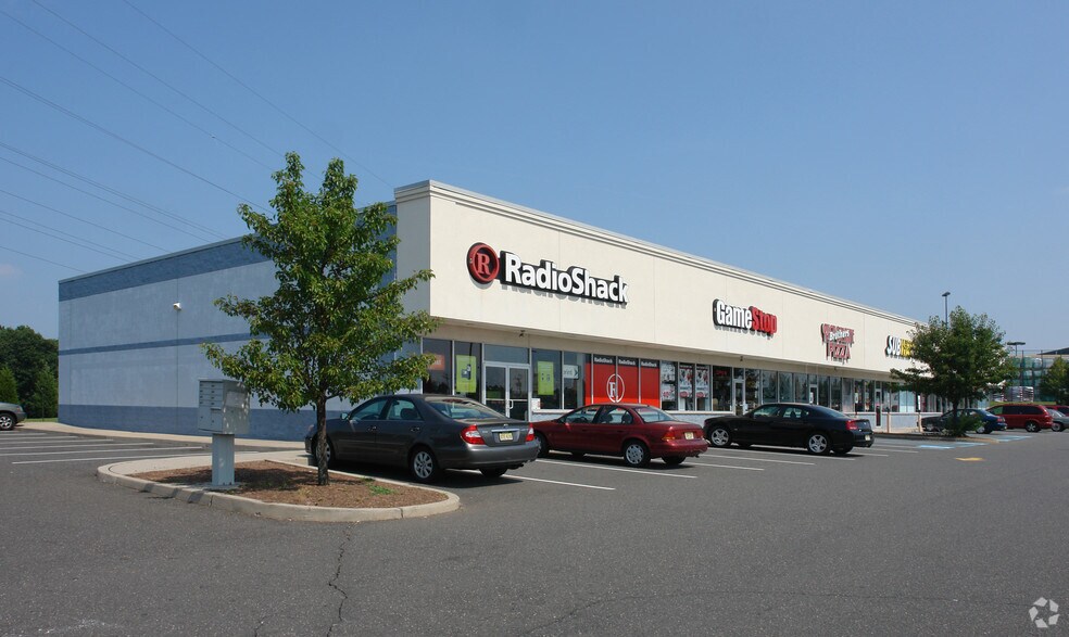 More Photos Of 1090-1100 US Highway 9, Old Bridge Unknown For Lease