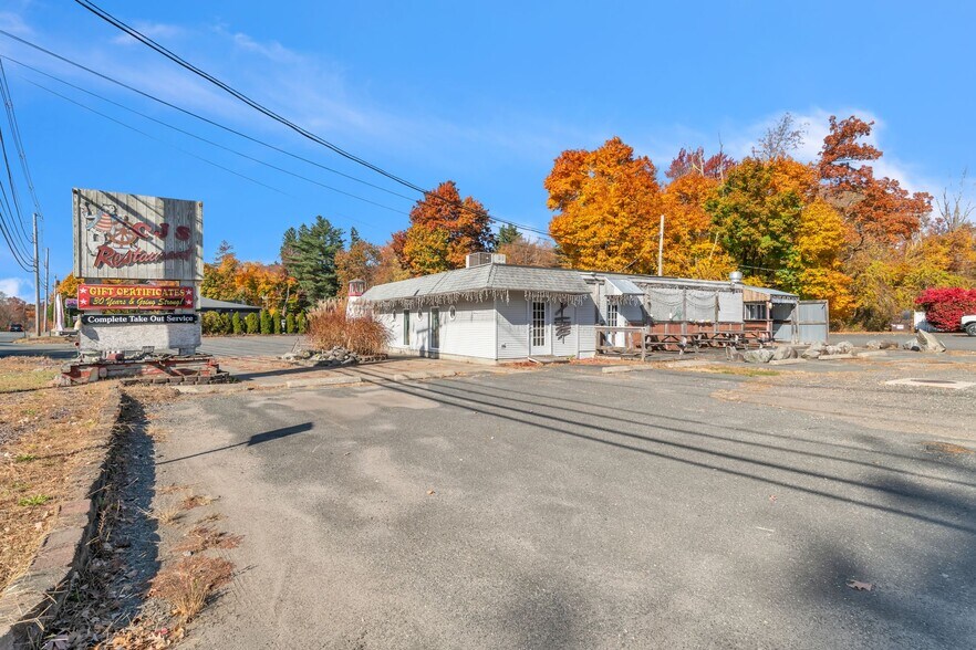 More Photos Of 371 Boston West Rt, Monson Specialty For Sale