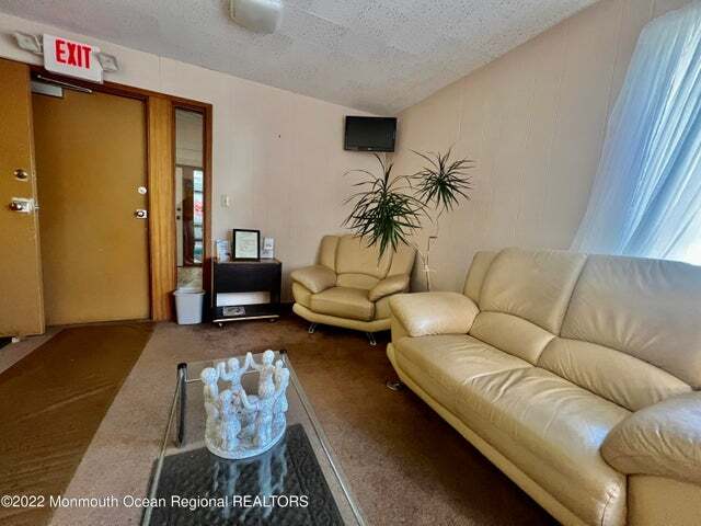 More Photos Of 1314 Park Ave, Plainfield Medical For Sale