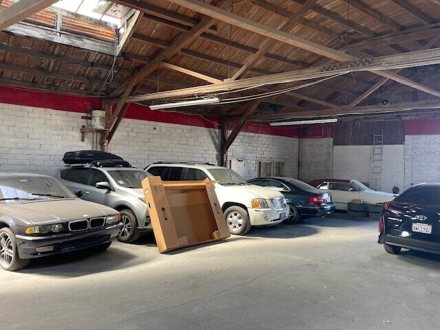 More Photos Of 6009-6017 International Blvd, Oakland Auto Repair For Sale