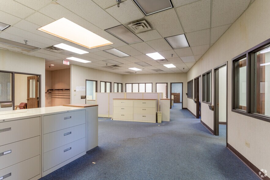 More Photos Of 458 Whitfield St, Fayetteville Manufacturing For Lease