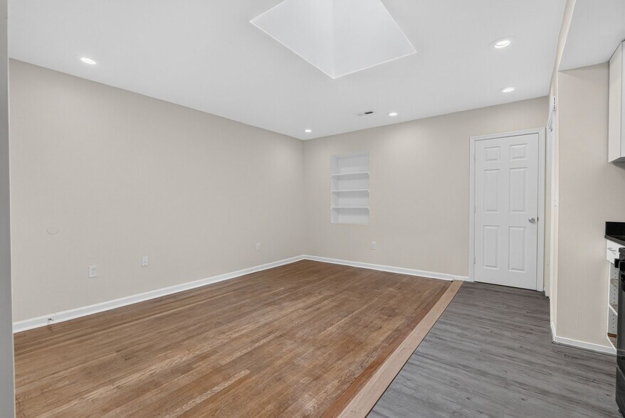 More Photos Of 1908 M St NE, Washington Apartments For Sale