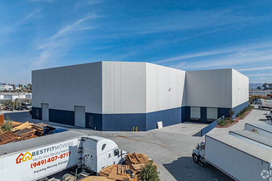 More Photos Of 2548 Cactus Rd, San Diego Manufacturing For Sale