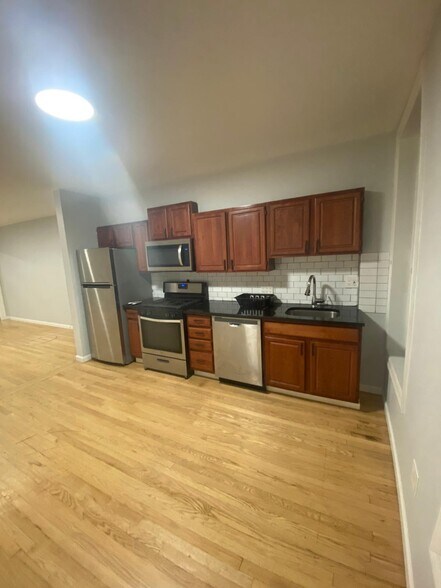 More Photos Of 285 Washington Ave, Albany Apartments For Sale