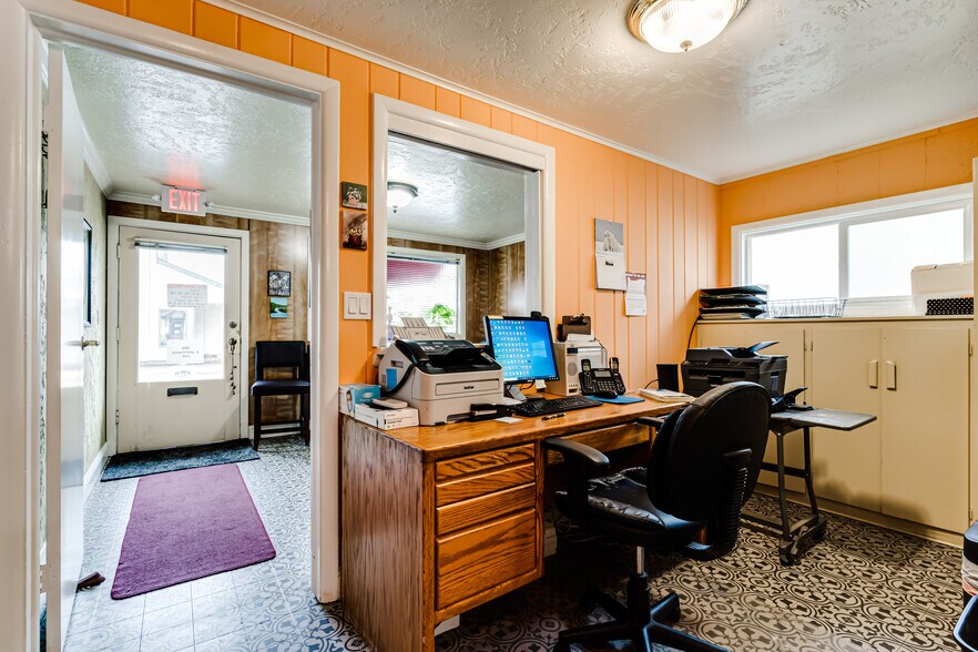 More Photos Of 502 E Whiteaker Ave, Cottage Grove Medical For Sale