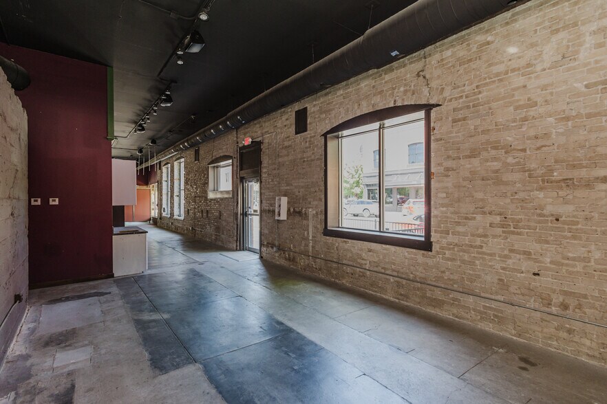 More Photos Of 1001 W Douglas Ave, Wichita Storefront For Sale