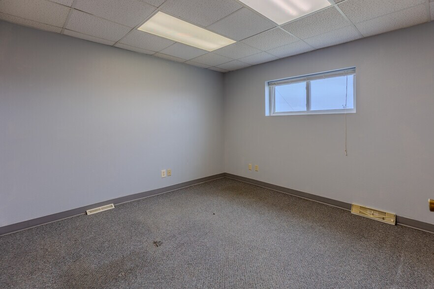 More Photos Of 4303 Memorial Hwy, Mandan Movie Radio TVStudio For Sale