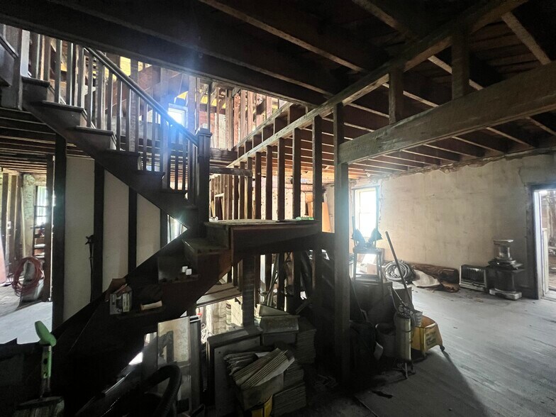 More Photos Of 8200 Perry Hwy, Pittsburgh Freestanding For Sale