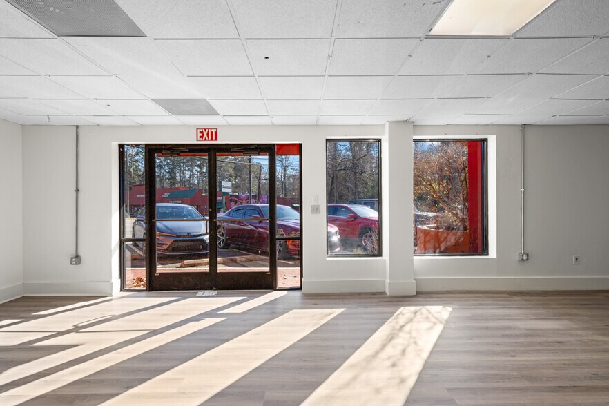 More Photos Of 2514 University Dr, Durham Restaurant For Lease