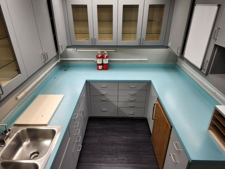 More Photos Of 5220 Neil Rd, Reno Medical For Lease